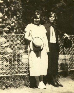 claramader&billie_photo